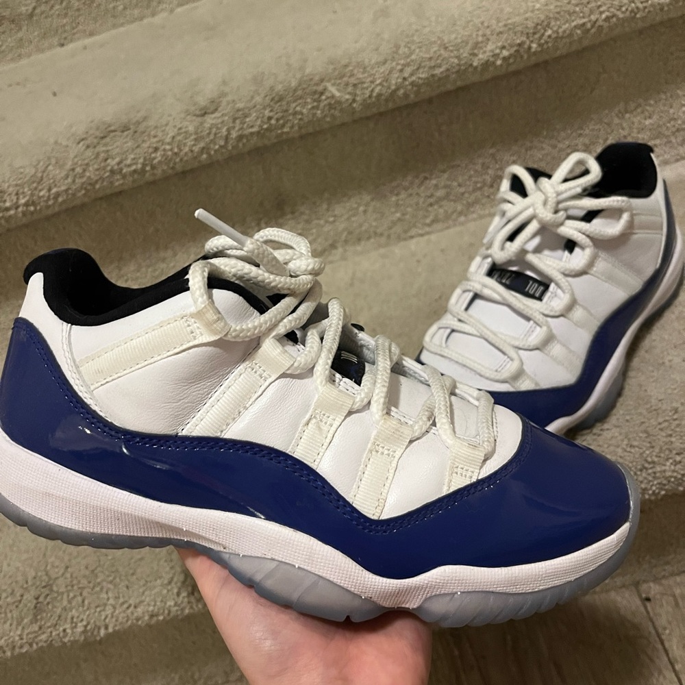 2020 Wmns Air Jordan 11 Retro Low ‘Concord Sketch’